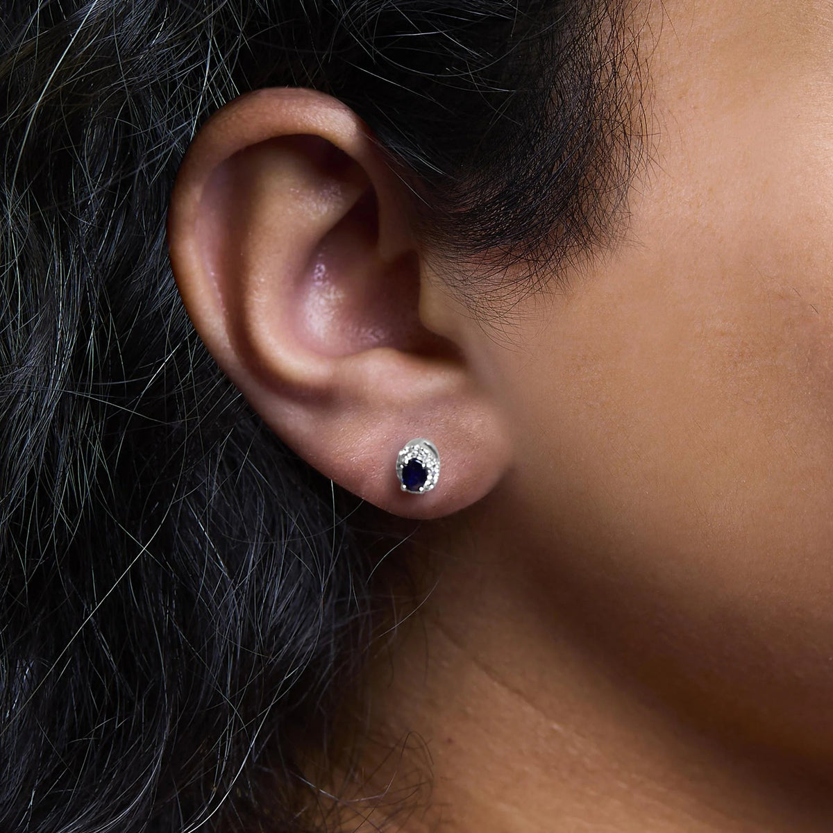 10K White Gold 3.25mm x 3.25mm Round Blue Sapphire and 1/10 Cttw Diamond Halo Stud Earrings (I - J Color, I1 - I2 Clarity) - LinkagejewelrydesignLinkagejewelrydesign