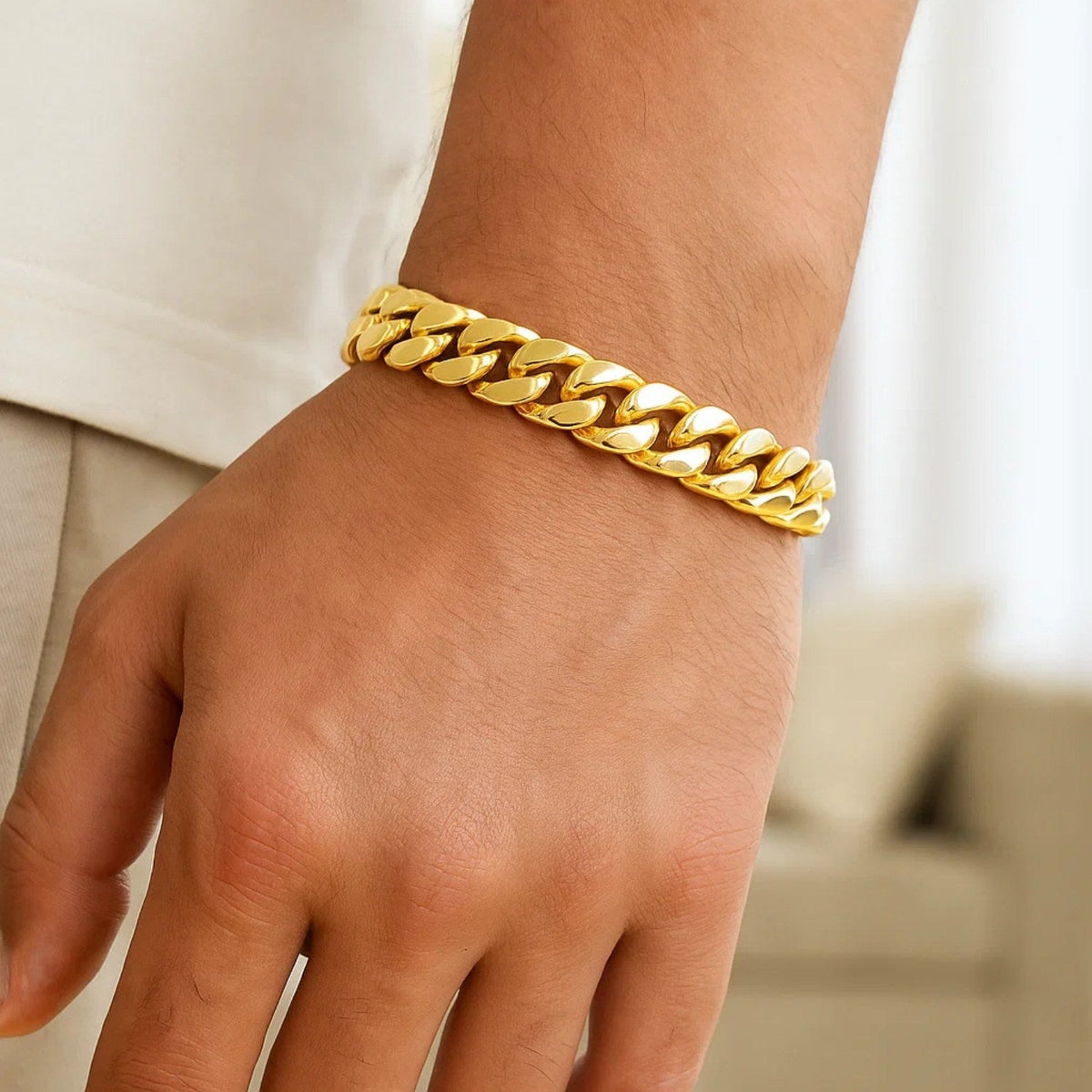 10k Yellow Gold Classic Miami Cuban Solid Bracelet (8.20 mm) - LinkagejewelrydesignLinkagejewelrydesign