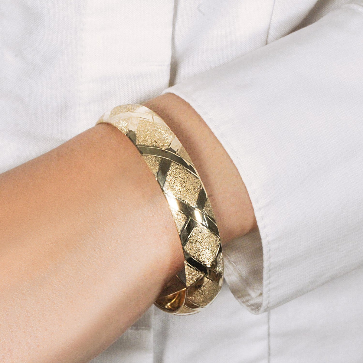 10k Yellow Gold Dual - Textured Diamond Pattern Bangle (12.00 mm) - LinkagejewelrydesignLinkagejewelrydesign