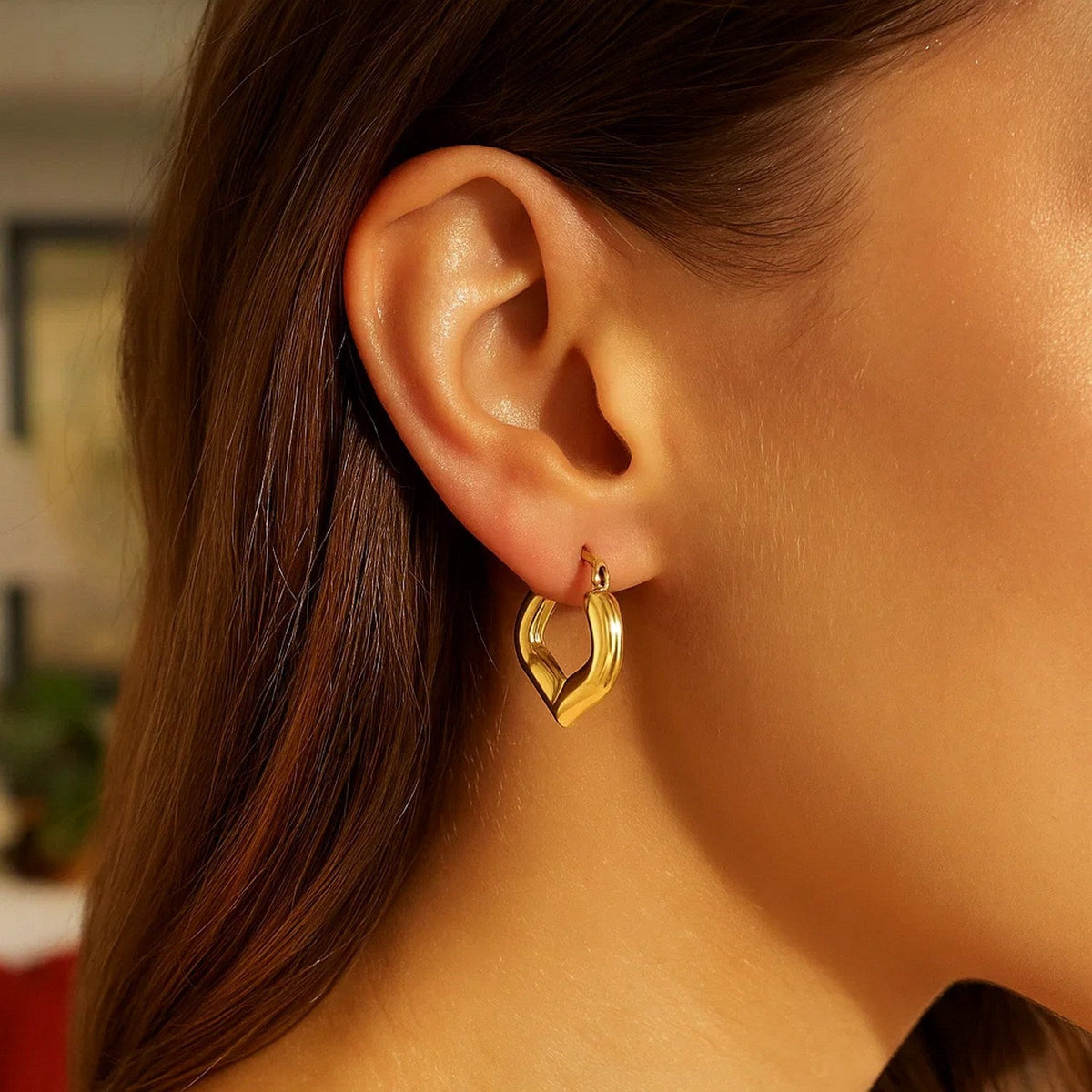 10k Yellow Gold Hoop Style Heart Shape Earrings - LinkagejewelrydesignLinkagejewelrydesign