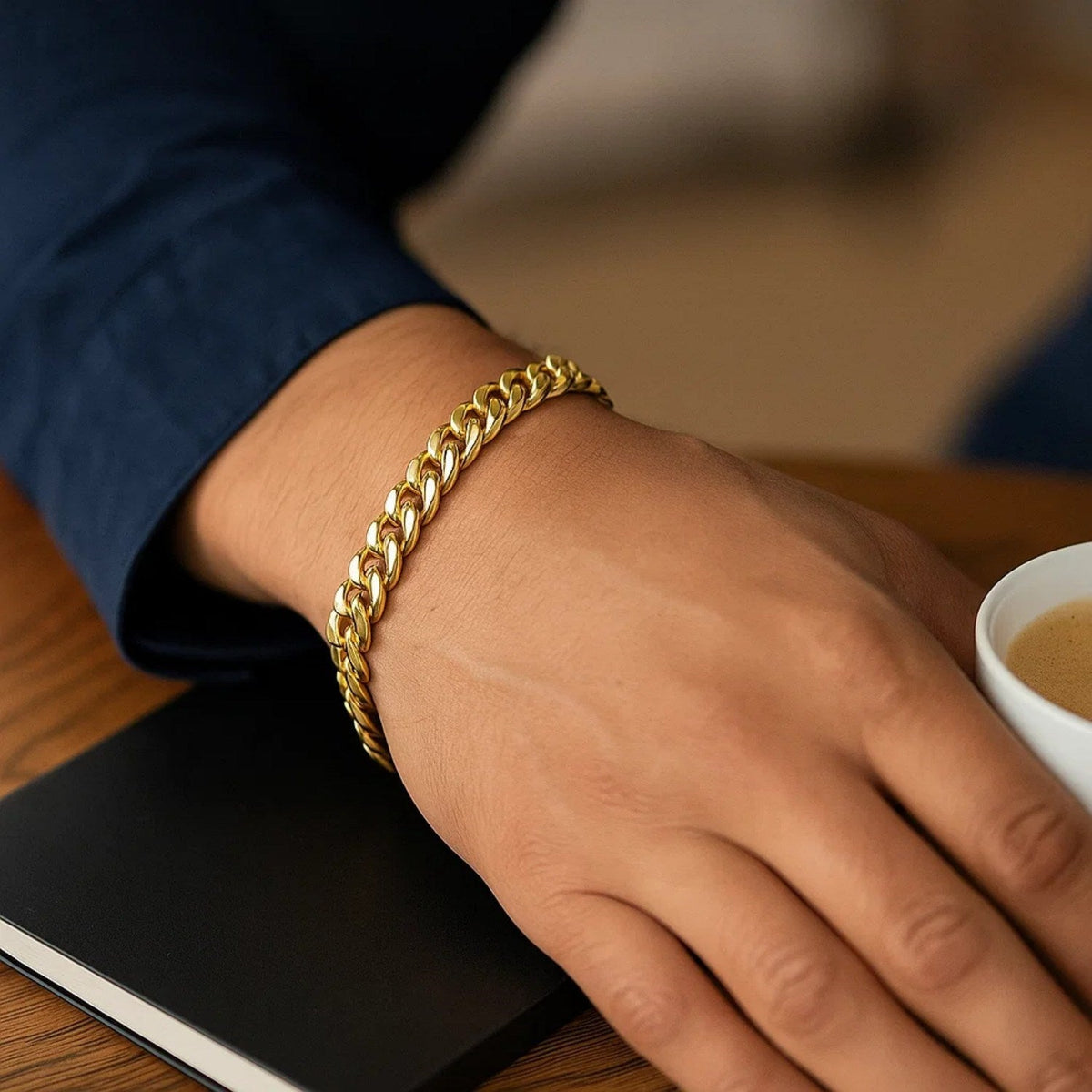 10k Yellow Gold Semi Solid Miami Cuban Bracelet (7.20 mm) - LinkagejewelrydesignLinkagejewelrydesign