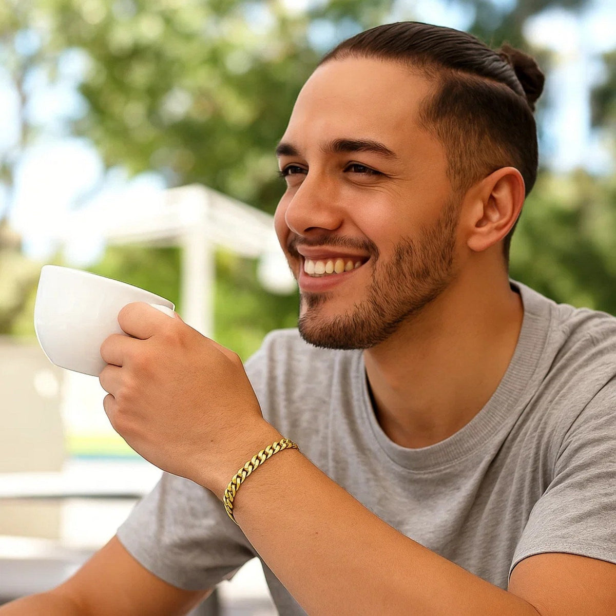 10k Yellow Gold Semi Solid Miami Cuban Bracelet (7.20 mm) - LinkagejewelrydesignLinkagejewelrydesign