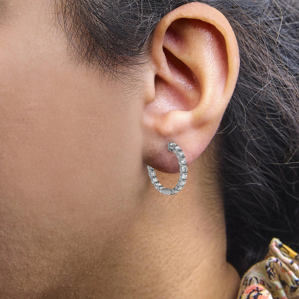 14K Gold Shared Prong Set Diamond Inside Out Hoop Earrings (G - H Color, I1 - I2 Clarity) - LinkagejewelrydesignLinkagejewelrydesign