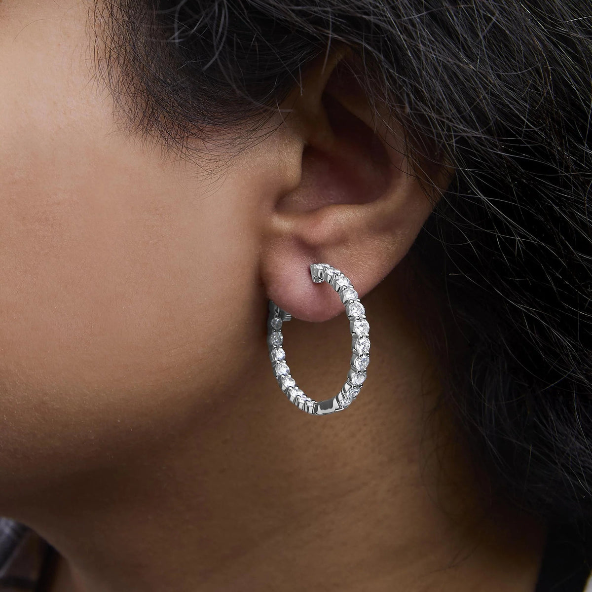 14K Gold Shared Prong Set Diamond Inside Out Hoop Earrings (G - H Color, I1 - I2 Clarity) - LinkagejewelrydesignLinkagejewelrydesign