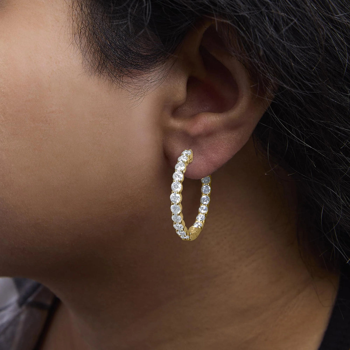 14K Gold Shared Prong Set Diamond Inside Out Hoop Earrings (G - H Color, I1 - I2 Clarity) - LinkagejewelrydesignLinkagejewelrydesign