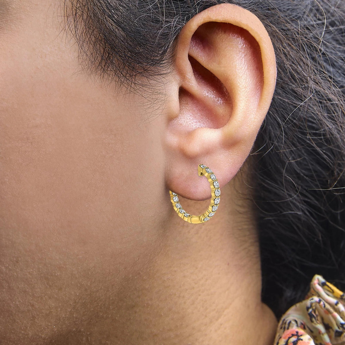 14K Gold Shared Prong Set Diamond Inside Out Hoop Earrings (G - H Color, I1 - I2 Clarity) - LinkagejewelrydesignLinkagejewelrydesign