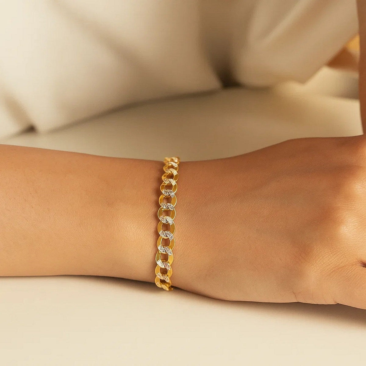 14k Two Tone Gold Pave Curb Bracelet (5.70 mm) - LinkagejewelrydesignLinkagejewelrydesign