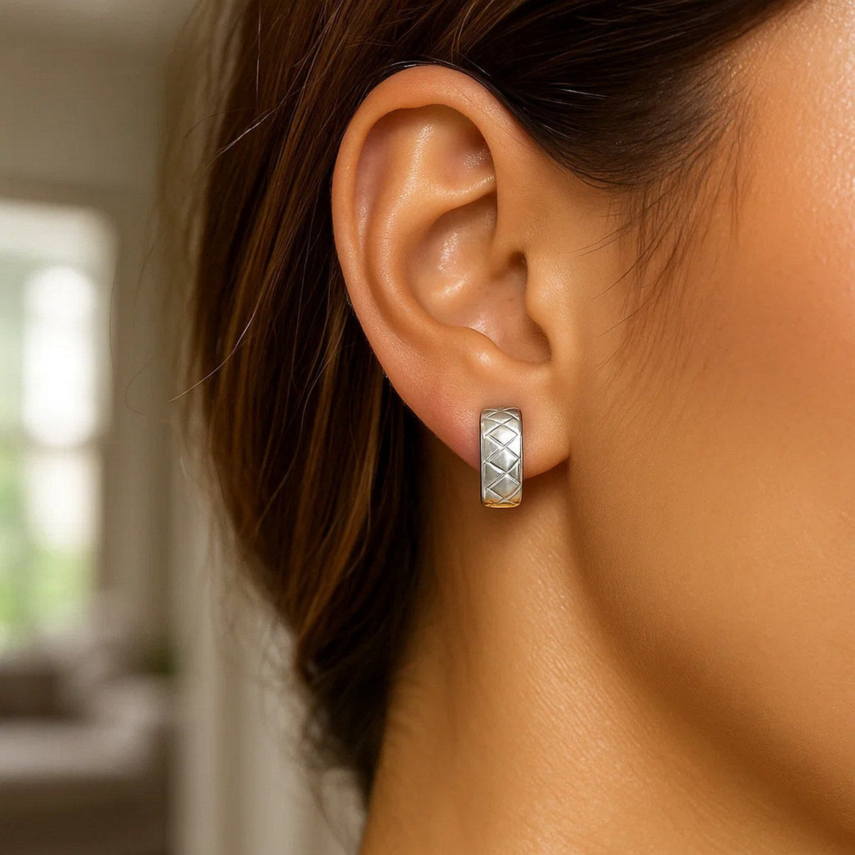 14k Two - Tone Gold Reversible Quilted Hinged Hoop Huggie Earrings - LinkagejewelrydesignLinkagejewelrydesign