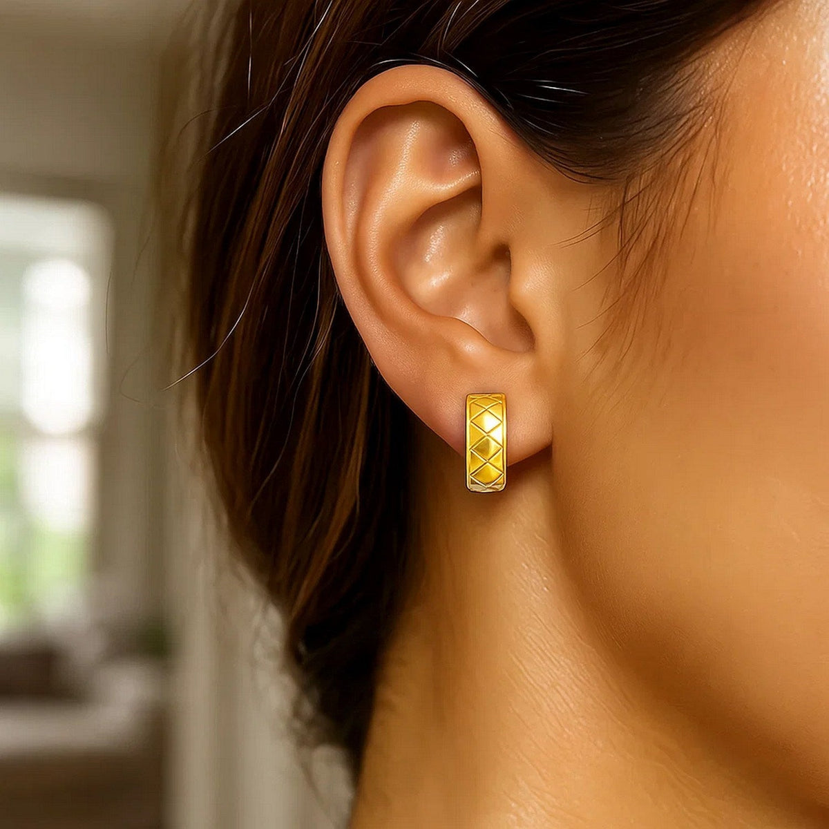 14k Two - Tone Gold Reversible Quilted Hinged Hoop Huggie Earrings - LinkagejewelrydesignLinkagejewelrydesign