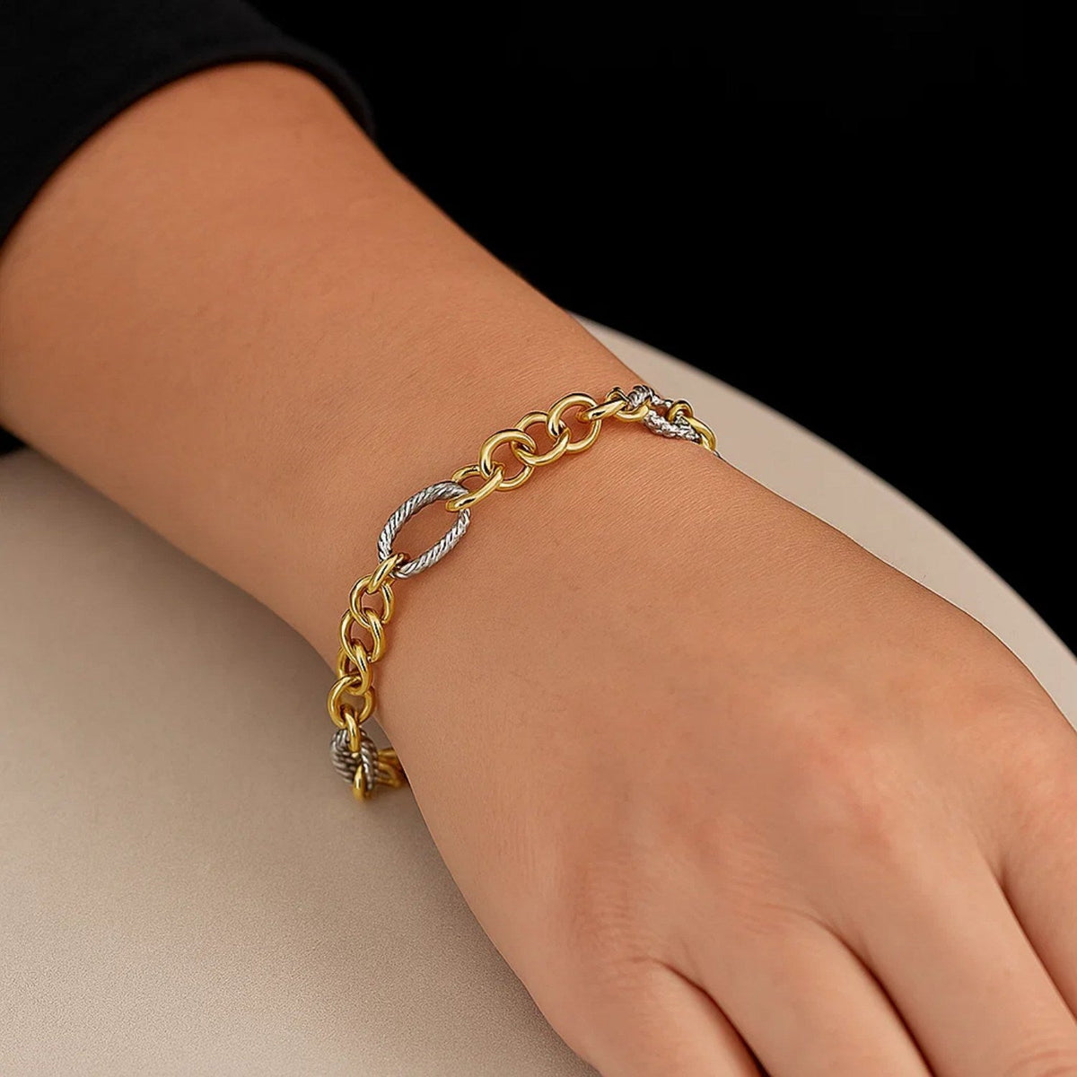 14k Two - Tone Gold Rope Motif Oval and Round Link Chain Bracelet (8.80 mm) - LinkagejewelrydesignLinkagejewelrydesign