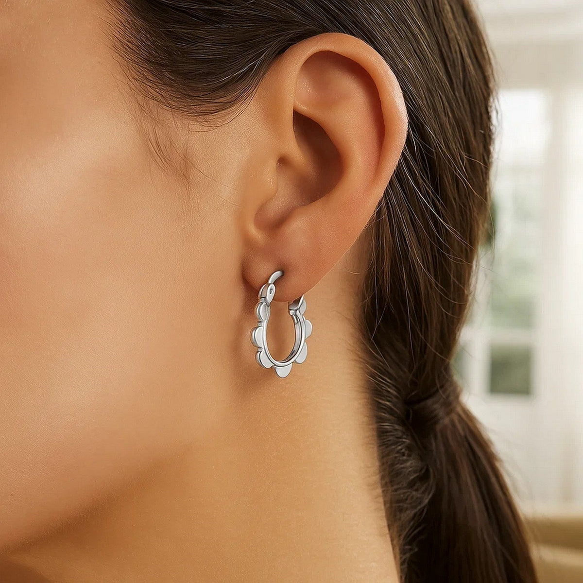 14k White Gold Scalloped Hoop Earrings - LinkagejewelrydesignLinkagejewelrydesign