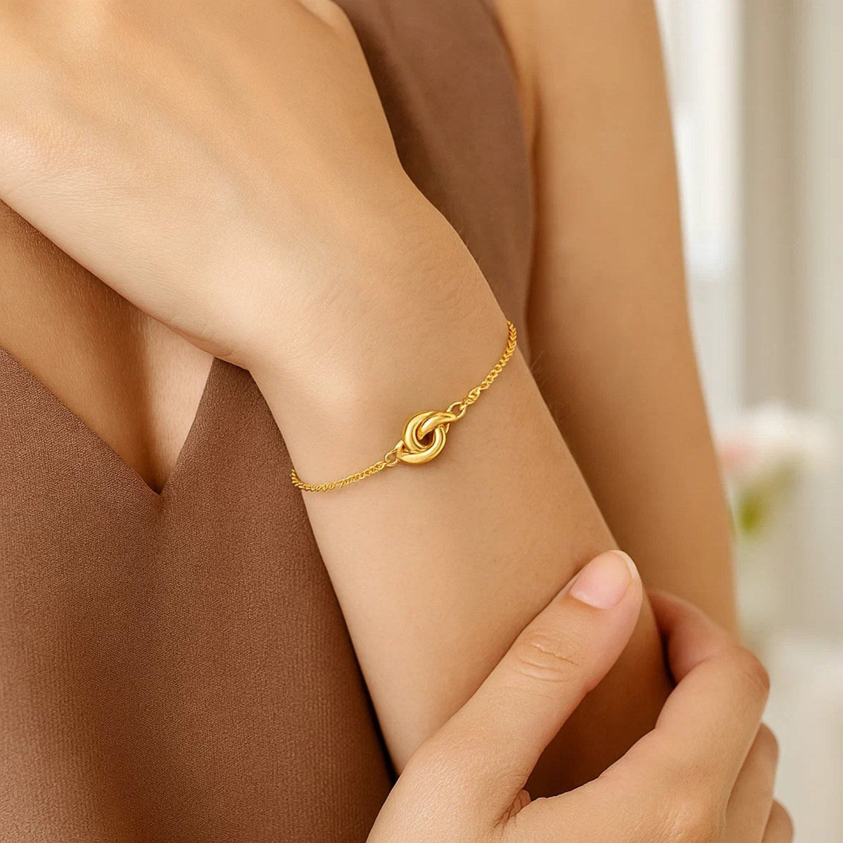 14k Yellow Gold Chain Bracelet with Polished Knot - LinkagejewelrydesignLinkagejewelrydesign