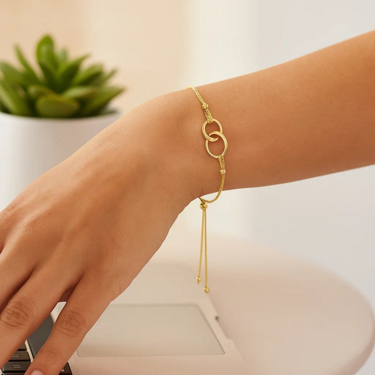 14k Yellow Gold Entwined Rings Adjustable Lariat Style Bracelet - LinkagejewelrydesignLinkagejewelrydesign