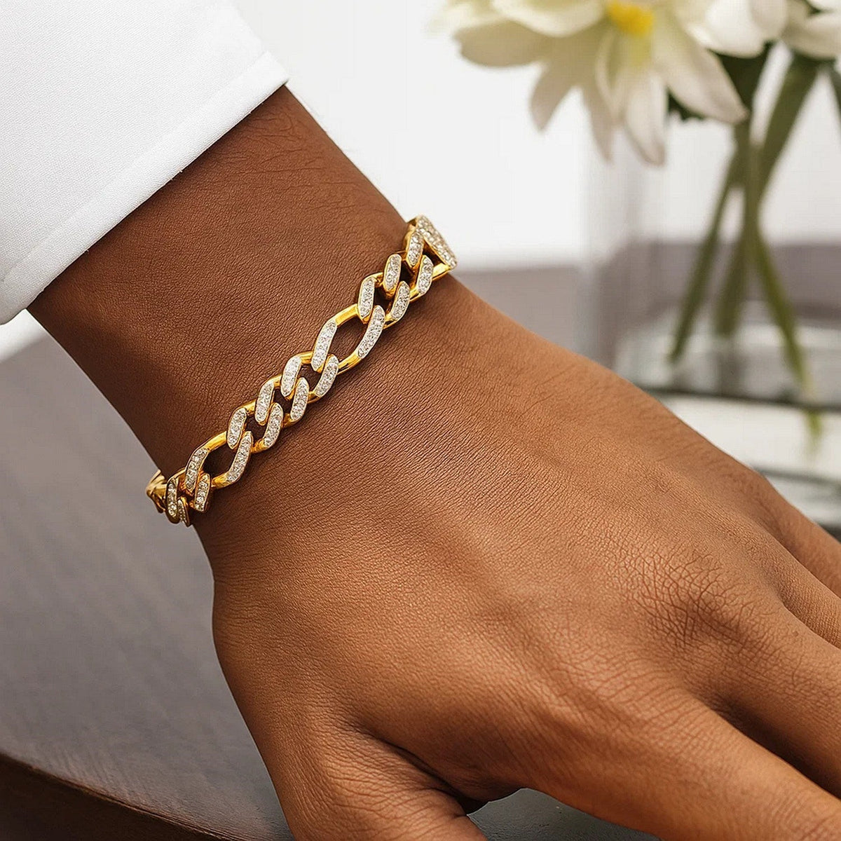 14k Yellow Gold White Pave High Polish Modern Lite Figaro Bracelet (9.50 mm) - LinkagejewelrydesignLinkagejewelrydesign