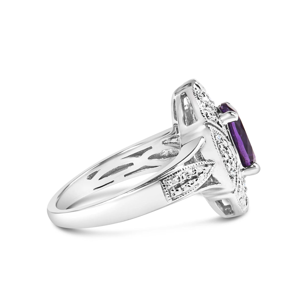 .925 Sterling Silver 9x7mm Oval Purple Amethyst and Round Diamond Accent Fashion Cocktail Ring (I-J Color, I1-I2 Clarity)