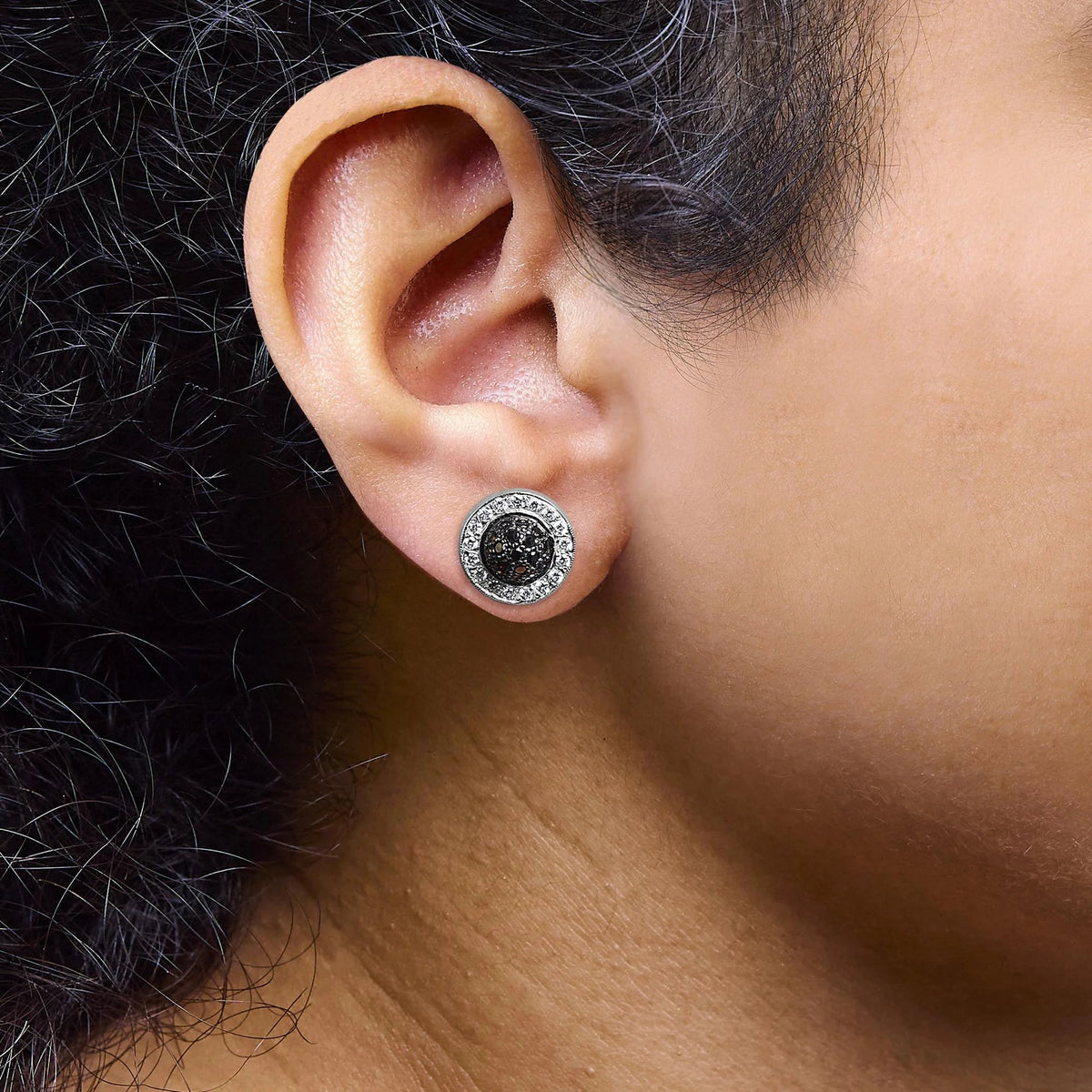 18K White Gold 3/4 Cttw Black and White Diamond Pave Set Dome and Halo Stud Earrings (F - G Color, VS1 - VS2 Clarity) - LinkagejewelrydesignLinkagejewelrydesign