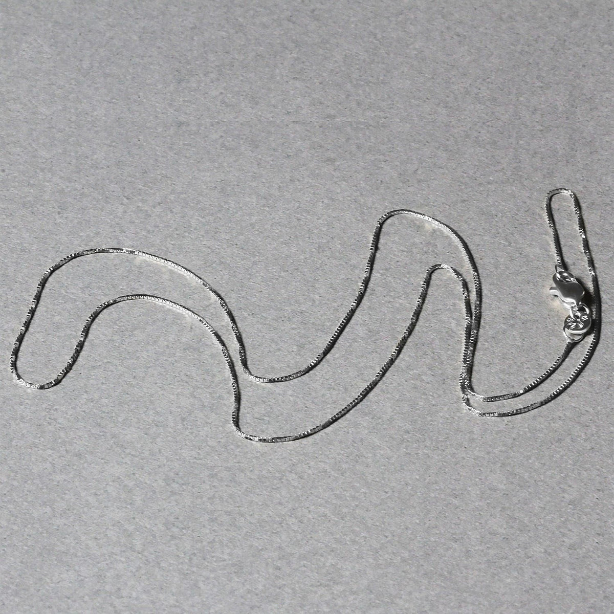 18k White Gold Box Chain 0.6mm - LinkagejewelrydesignLinkagejewelrydesign