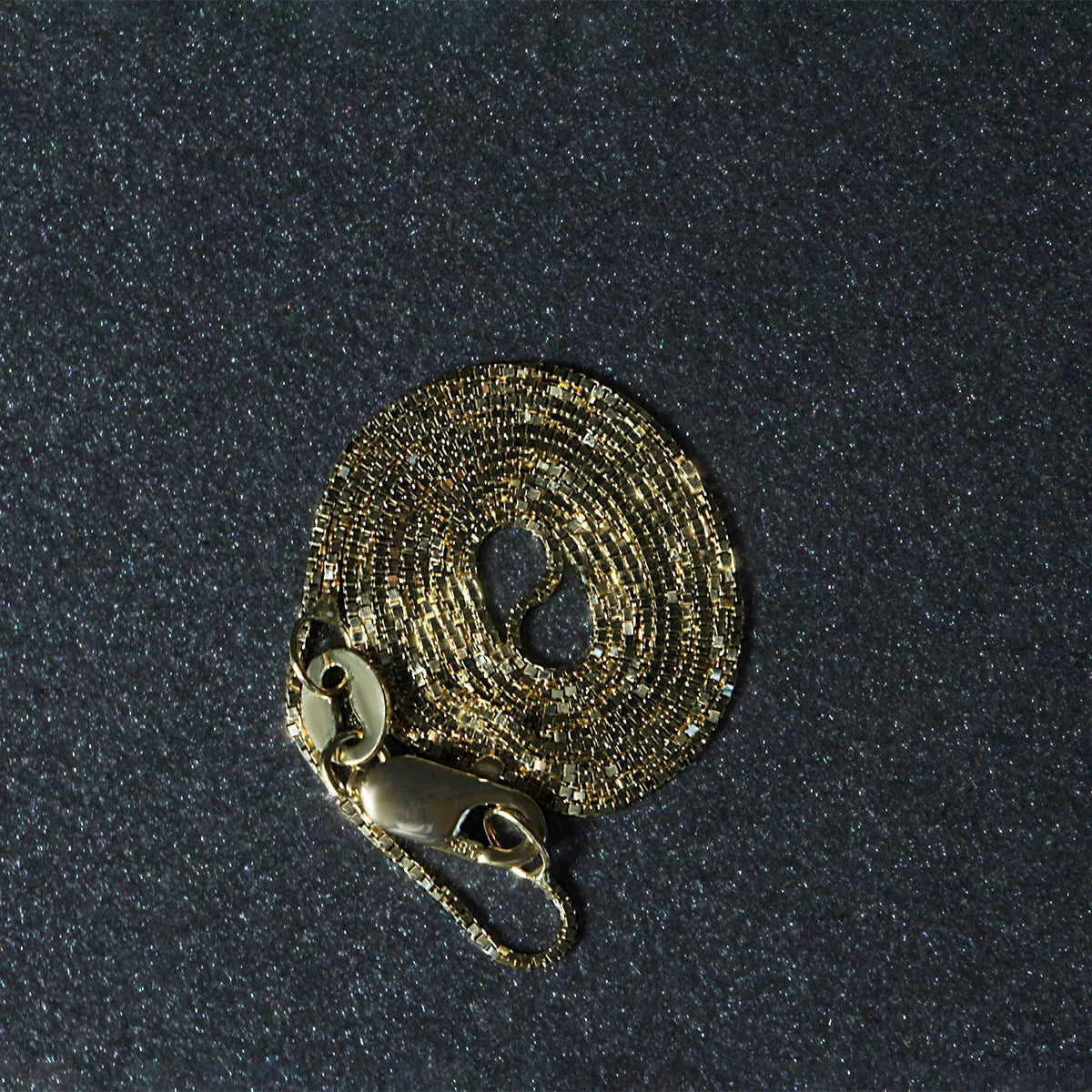 18k Yellow Gold Box Chain 0.6mm - LinkagejewelrydesignLinkagejewelrydesign