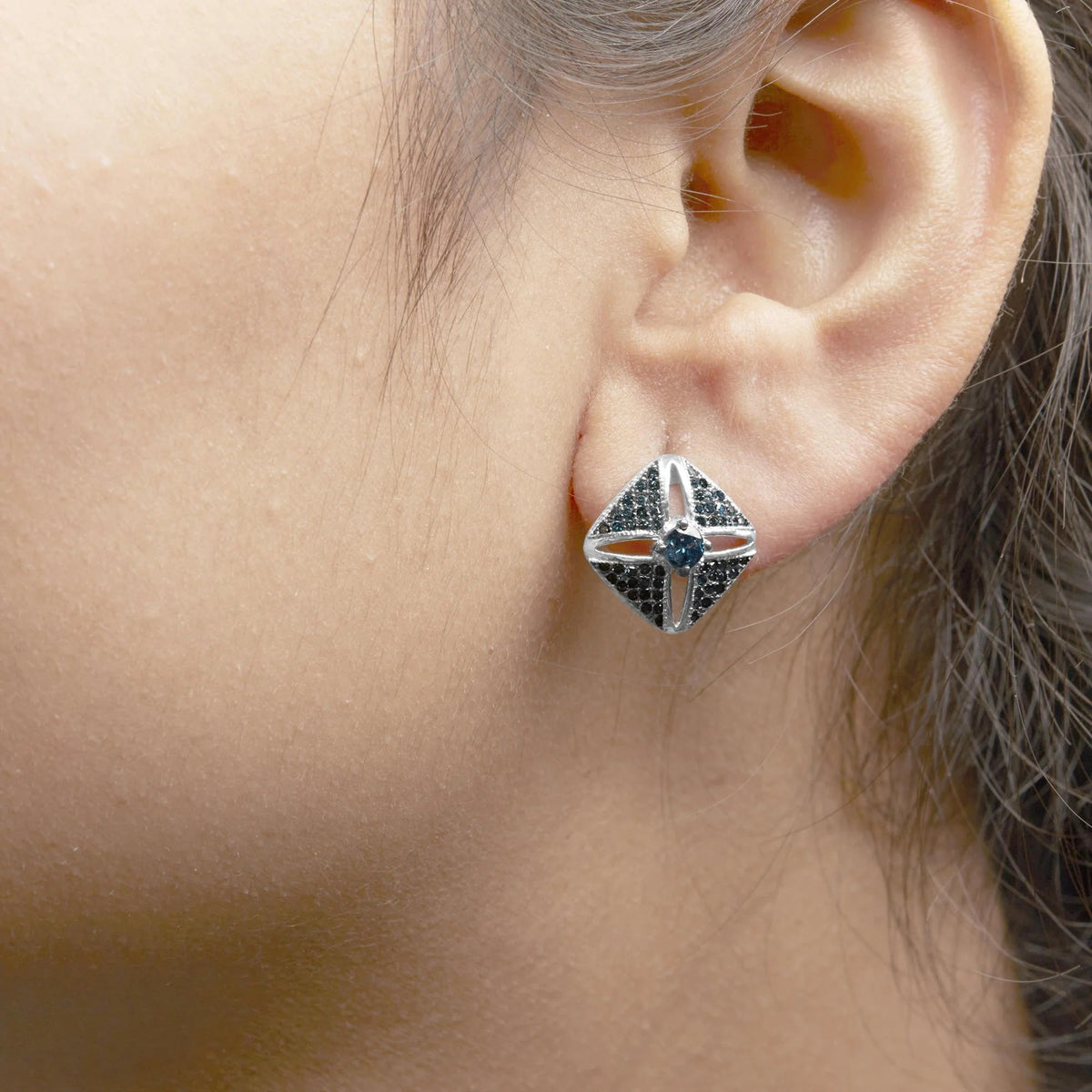 .925 Sterling Silver 1.0 Cttw Blue Diamond Studded Rhombus Stud Earring (Blue Color, I2 - I3 Clarity) - LinkagejewelrydesignLinkagejewelrydesign