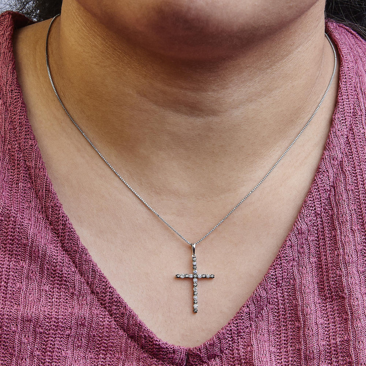 .925 Sterling Silver 1/2 Cttw Alternating Black and White Diamond Cross Pendant Necklace (H - I Color, I2 - I3 Clarity) - 18&quot; Inches - LinkagejewelrydesignLinkagejewelrydesign