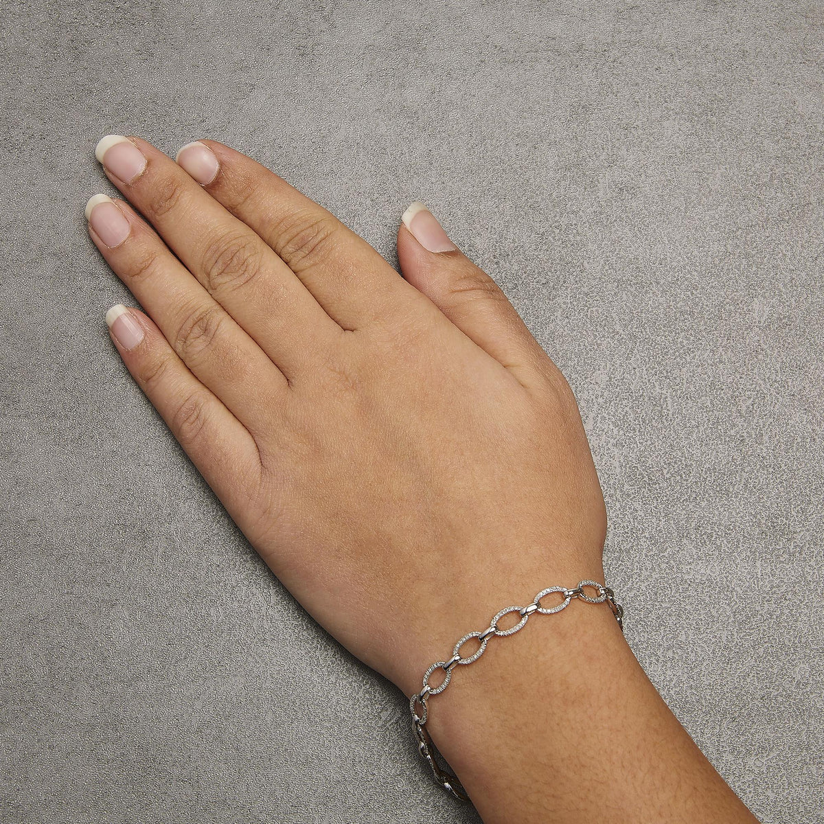 .925 Sterling Silver 1/2 Cttw Diamond Oval Link Bracelet (I - J Color, I3 Clarity) - Size 7.25 - LinkagejewelrydesignLinkagejewelrydesign