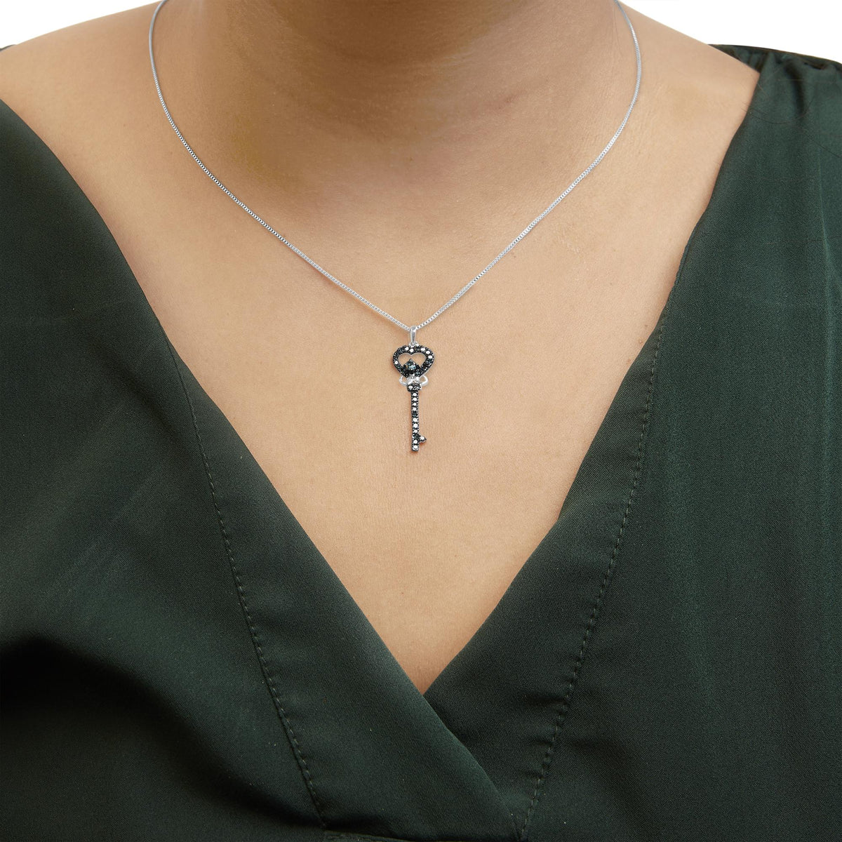 .925 Sterling Silver 1/3 Ctw Blue Diamond Studded Key 18&quot; Pendant Necklace (Blue Color, I2 - I3 Clarity) - LinkagejewelrydesignLinkagejewelrydesign