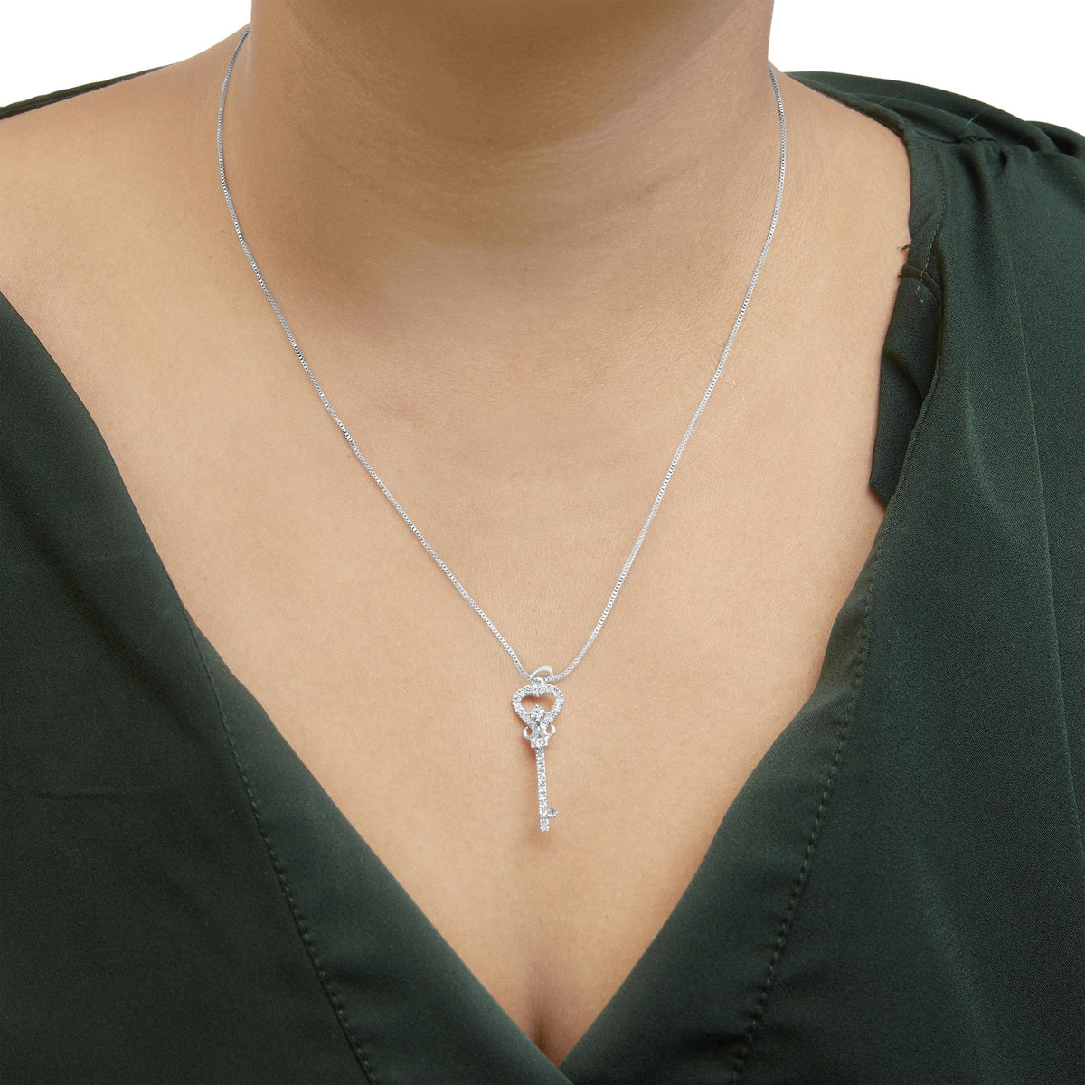 .925 Sterling Silver 1/3 Ctw Diamond Studded Key 18&quot; Pendant Necklace (H - I Color, I2 - I3 Clarity) - LinkagejewelrydesignLinkagejewelrydesign