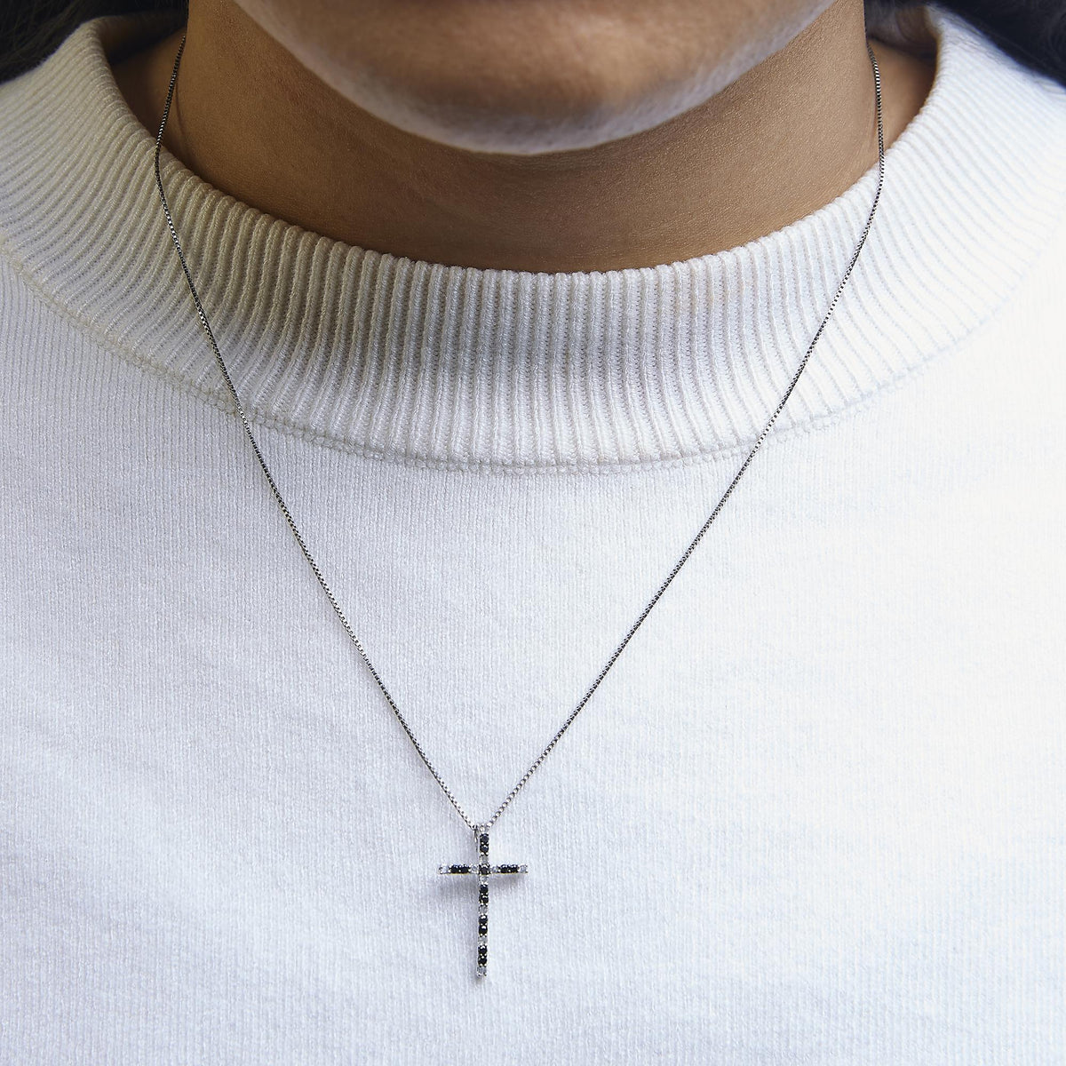 .925 Sterling Silver 1/4 Cttw Black and White Diamond Cross 18&quot; Pendant Necklace (H - I Color, I2 - I3 Clarity) - LinkagejewelrydesignLinkagejewelrydesign