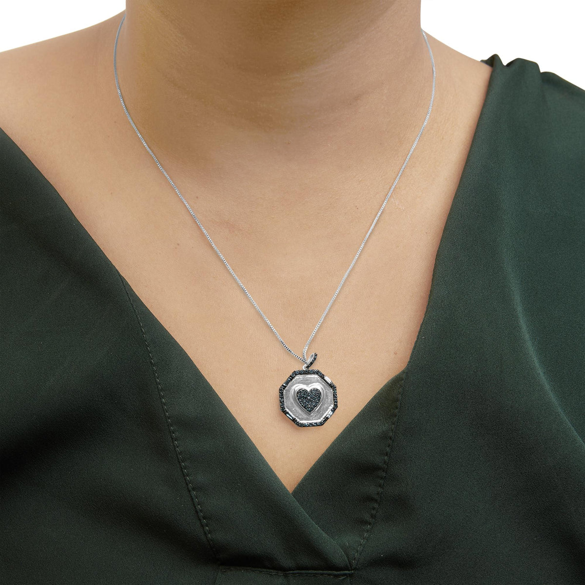 .925 Sterling Silver 5/8 Cttw Blue Diamond Mirror Plate with Heart and Diamond Halo 18&quot; Pendant Necklace (Blue Color, I2 - I3 Clarity) - LinkagejewelrydesignLinkagejewelrydesign