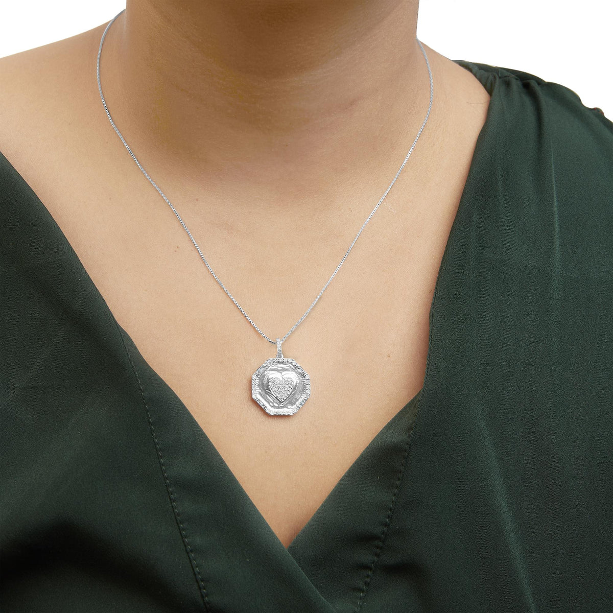 .925 Sterling Silver 5/8 Cttw Diamond Mirror Plate with Heart and Diamond Halo 18&quot; Pendant Necklace (H - I Color, I2 - I3 Clarity) - LinkagejewelrydesignLinkagejewelrydesign