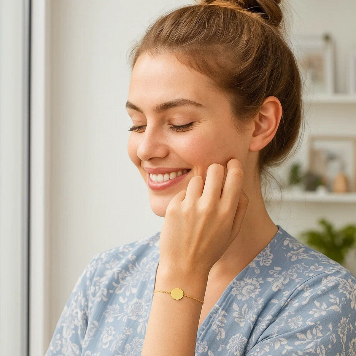 Adjustable Bracelet with Shiny Circle in 14k Yellow Gold (7.50 mm) - LinkagejewelrydesignLinkagejewelrydesign