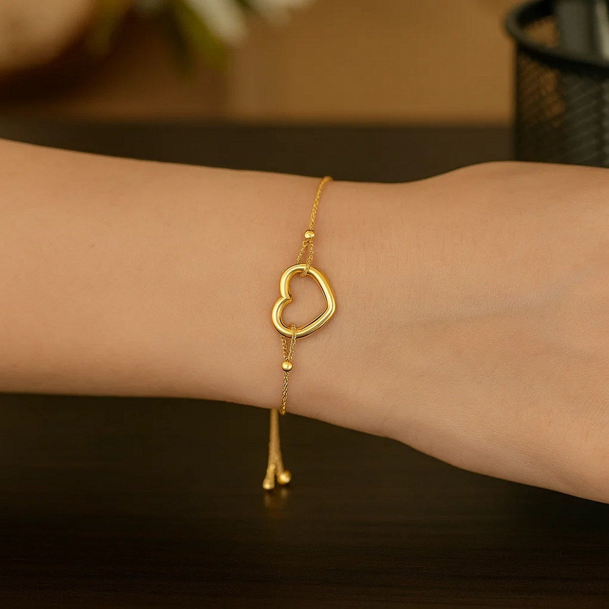 Adjustable Bracelet with Shiny Open Heart in 14k Yellow Gold (1.00 mm) - LinkagejewelrydesignLinkagejewelrydesign