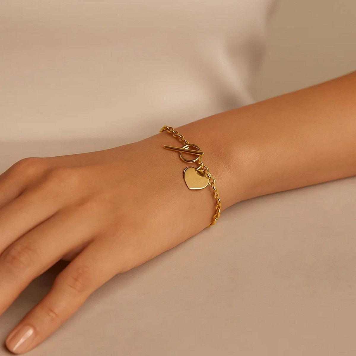 Toggle Bracelet with Heart Charm in 14k Yellow Gold - LinkagejewelrydesignLinkagejewelrydesign