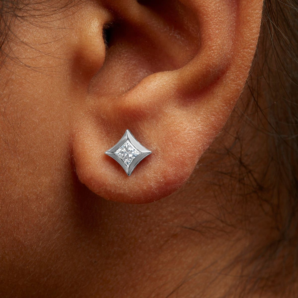 10K White Gold 1/2 Cttw Invisible Set Princess-Cut Diamond Stud Earrings (H-I Color, SI2-I1 Clarity) - LinkagejewelrydesignLinkagejewelrydesign