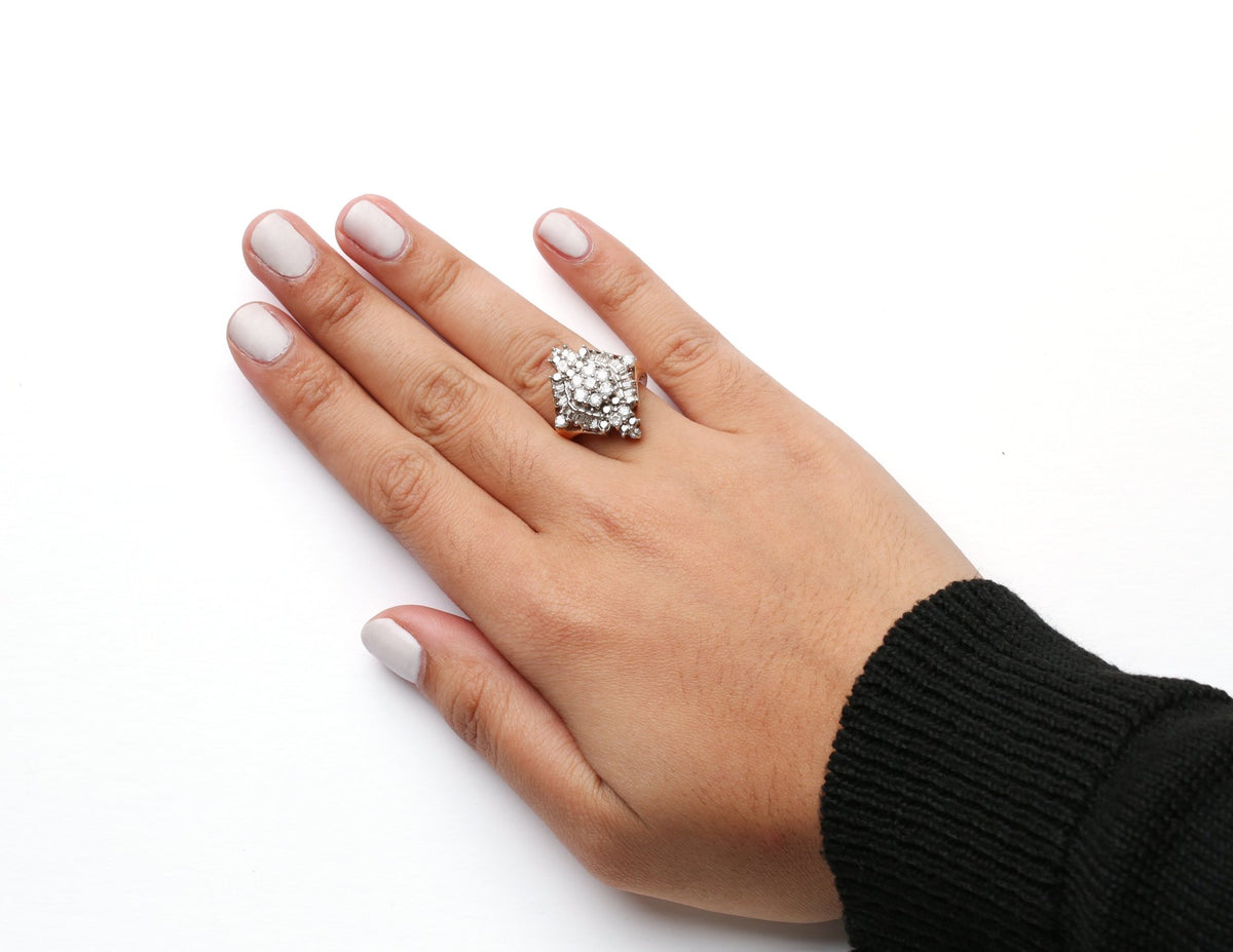 10K Yellow Gold 1 Cttw Round and Baguette cut Diamond Cluster and Rhombus Halo Ring (H-I Color, I1-I2 Clarity) - Ring Size 7 - LinkagejewelrydesignLinkagejewelrydesign