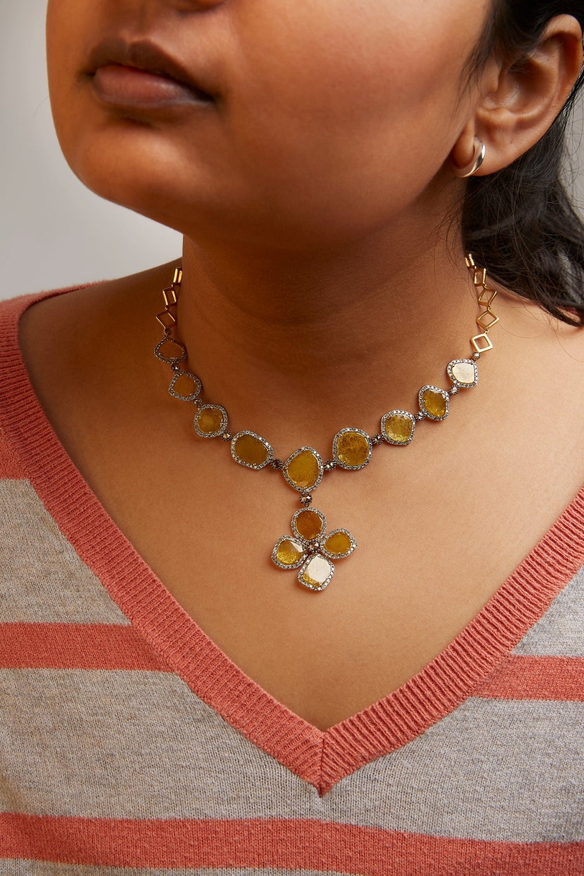 14K Yellow Gold 16 7/8 Cttw Fancy Yellow Rose Cut Diamond 16&quot; Collar Necklace with 4 Leaf Clover Drop (Fancy Yellow/I-J Color, I1-I2 Clarity) - LinkagejewelrydesignLinkagejewelrydesign