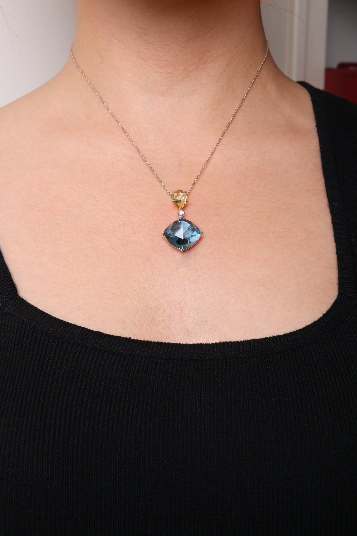 18K White and Yellow Gold Diamond Accent and Pear Cut Lemon Quartz and Cushion Cut London Blue Topaz Gemstone Dangle Drop 18&quot; Pendant Necklace (G-H Color, SI1-SI2 Clarity) - LinkagejewelrydesignLinkagejewelrydesign