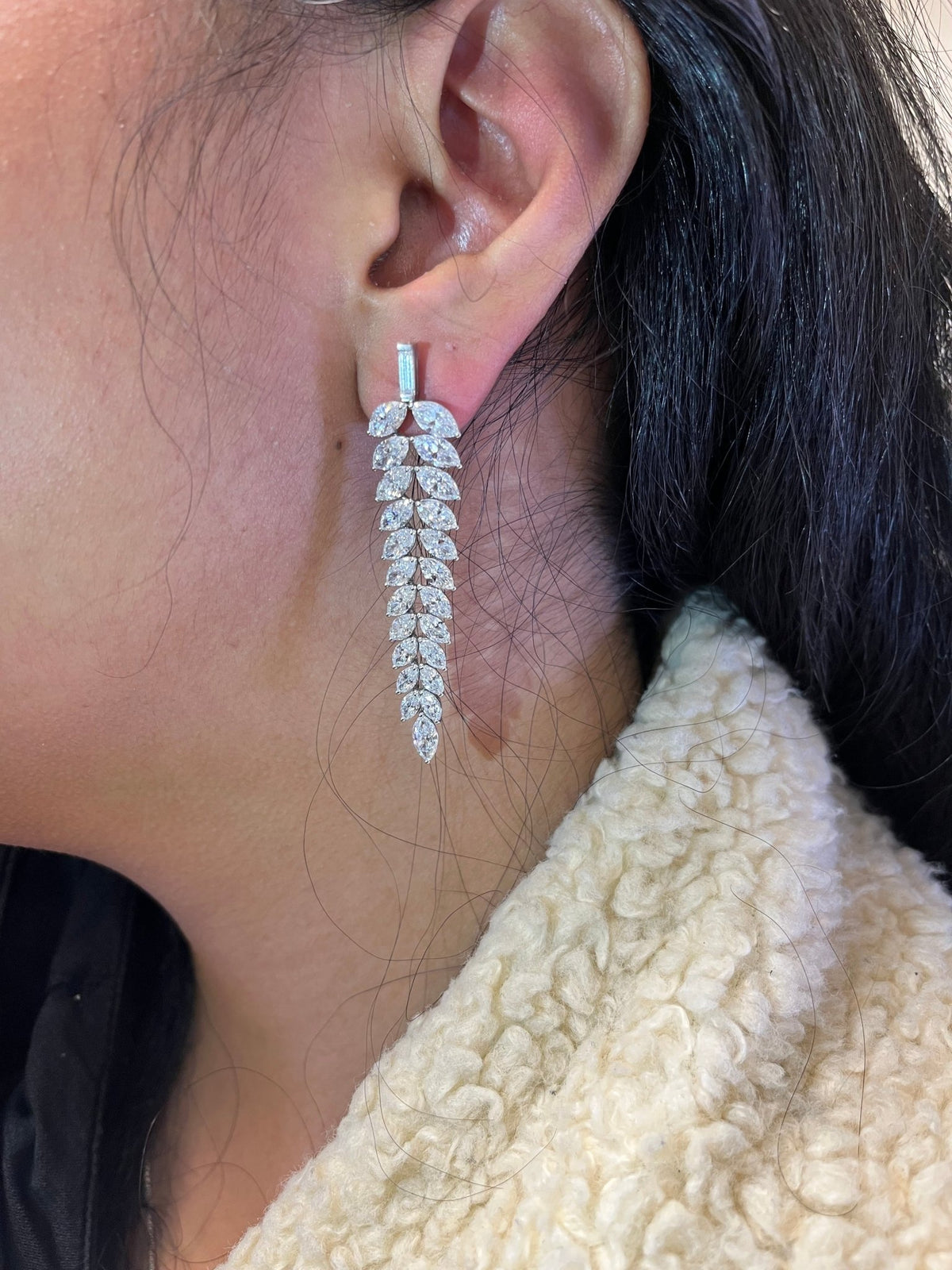 18K White Gold 16.00 Cttw Marquise and Baguette Diamond Leaf Shape Chandelier Drop and Dangle Stud Earrings (F-G Color, VS2-SI1 Clarity) - LinkagejewelrydesignLinkagejewelrydesign