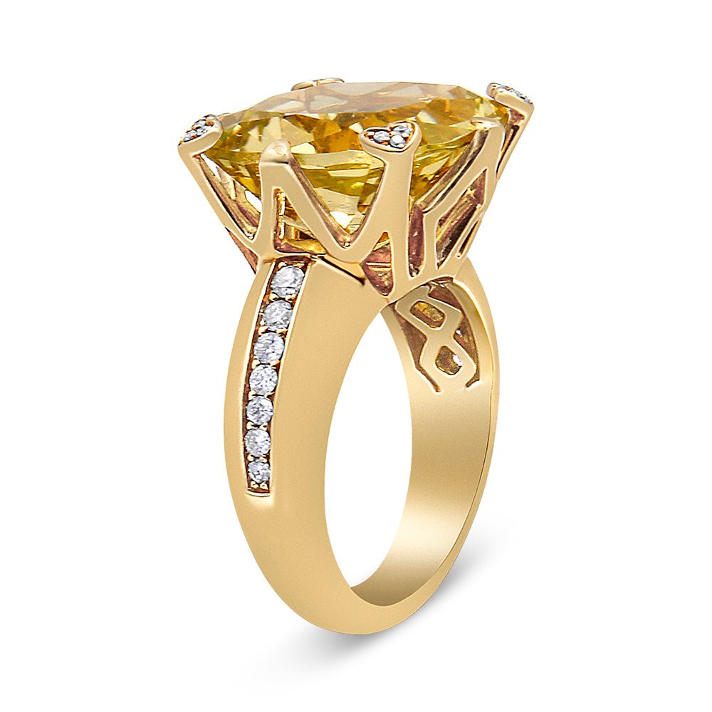 18K Yellow Gold 15x15mm Cushion Cut Lemon Quartz and 1/4 Cttw Diamond Accented Cocktail Ring (F-G Color, VS1-VS2 Clarity) - Ring Size 7 - LinkagejewelrydesignLinkagejewelrydesign