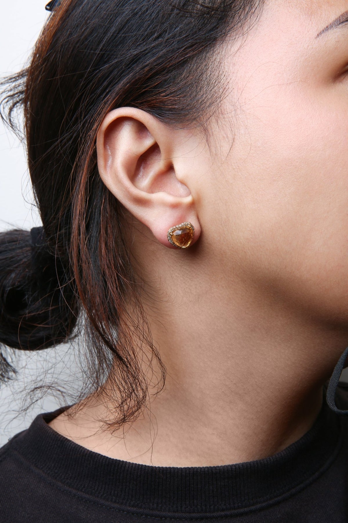 18K Yellow Gold 2/3 Cttw Brown Diamonds and 11x11mm Heart-Cut Yellow Citrine Gemstone Halo Heart Stud Earrings (Brown Color, SI1-SI2 Clarity) - LinkagejewelrydesignLinkagejewelrydesign