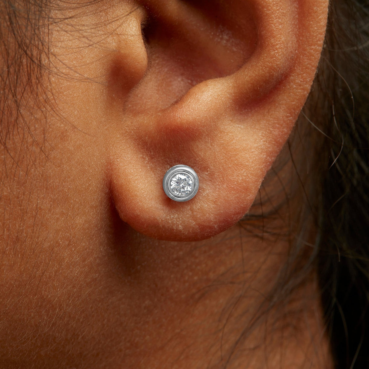 .925 Sterling Silver 1/5 Cttw Lab-Grown Round Brilliant-Cut Diamond Modern Bezel-Set Stud Earring (F-G Color, VS2-SI1 Clarity) - LinkagejewelrydesignLinkagejewelrydesign
