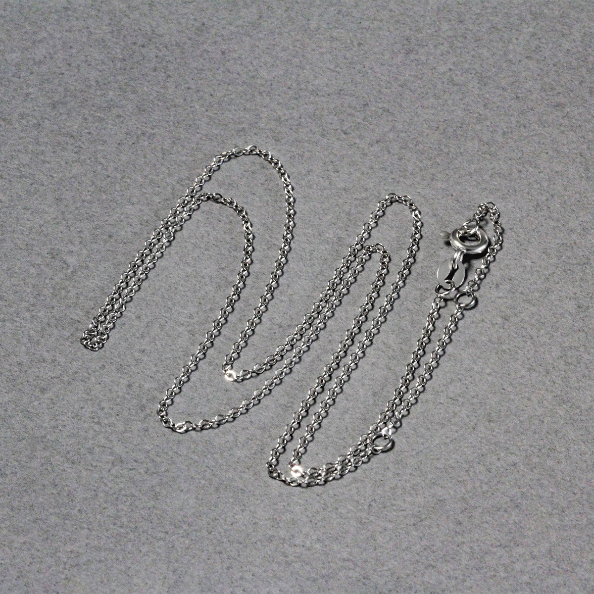 Double Extendable Piatto Chain in 14k White Gold (1.2mm)