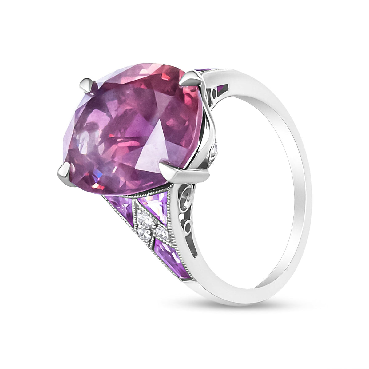 Platinum Heat-Treated Purple Trillion Sapphire and Diamond Accent Cocktail Ring (VS1-VS2 Clarity, F-G Color) - Size 7 - LinkagejewelrydesignLinkagejewelrydesign