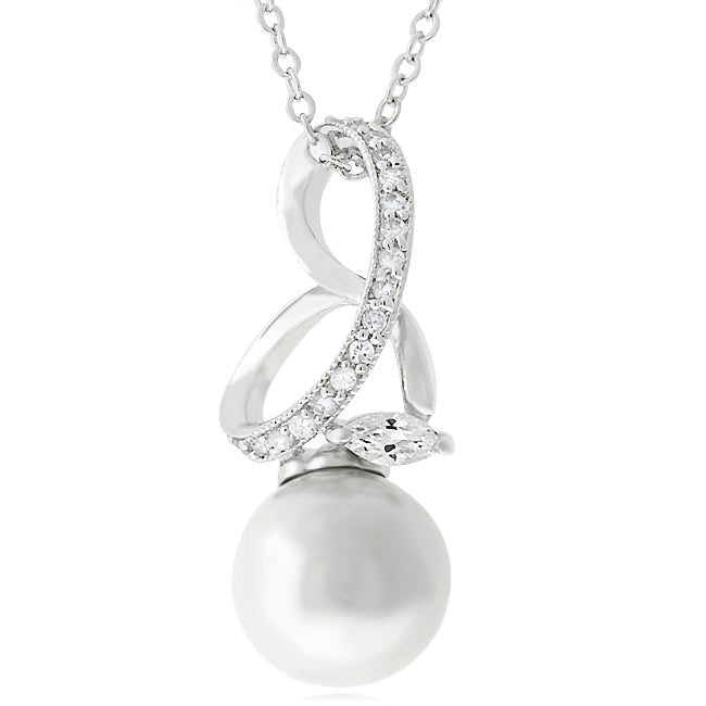 Royalty Pearl Pendant - LinkagejewelrydesignLinkagejewelrydesign